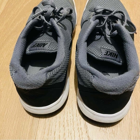 Nike Men's Gray Athletic Shoes size 10 running comfortable lightweight casual - Picture 7 of 9